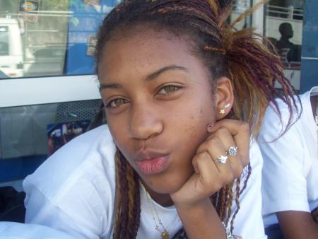 nava en mode glamour